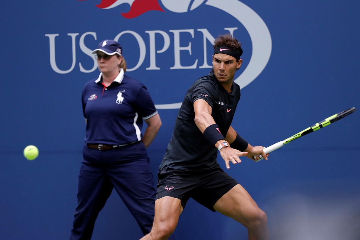 平台-关于英国网球队轻取意大利网球队，克耶高斯统治全场的信息